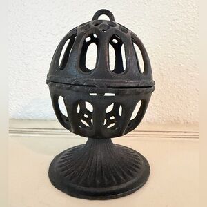 Cast Iron Pedestal Twine Ball Holder & String Dispenser Desktop Vintage Sewing